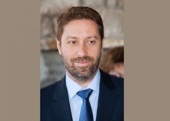 Από τον εφησυχασμό στην εγρήγορση. Να μιλήσουμε εκεί που θα ακουστούμε | γράφει ο Αργύρης Αργυριάδης F785ce9aa046b8e80b5e1f1403e9e71e Xl