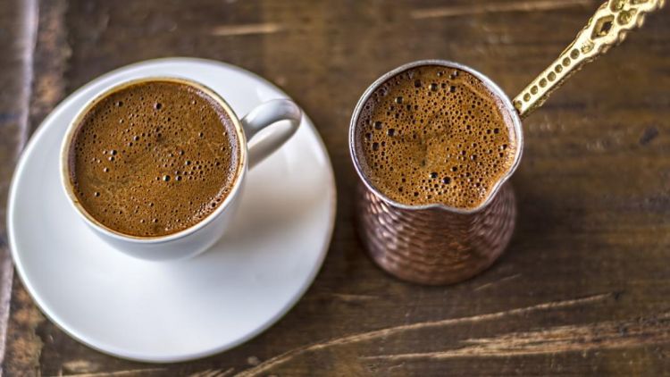 Έναν ατζέμη, παρακαλώ