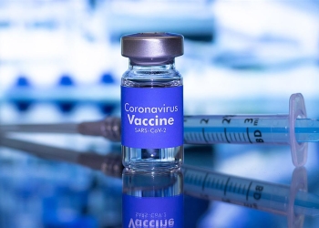 Σύγκριση Ανά Εμβόλιο: Τι Δείχνουν Τα Κρούσματα Και Οι Θάνατοι Μετά Την Α’ Ή Β’ Δόση