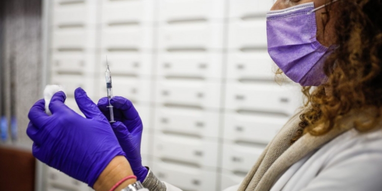 Αθανάσιος Εξαδάκτυλος: Ιατρικά Αναγκαίος Ο Καθολικός Υποχρεωτικός Εμβολιασμός