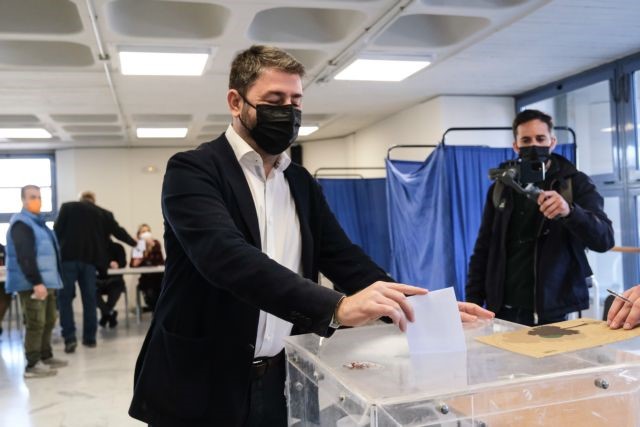 Εκλογές Κιναλ: Με Χρηστίδη, Γερουλάνο Και Καστανίδη Επικοινώνησε Ο Ανδρουλάκης