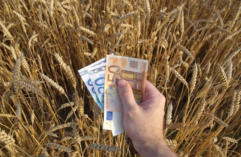 Αγρότες – Δάνεια 25.000 Ευρώ Για Επενδυτικές Δαπάνες