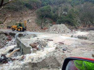 Δύσκολη μέρα για το Βελβεντό από την κακοκαιρία Δύσκολη μέρα για το Βελβεντό από την κακοκαιρία