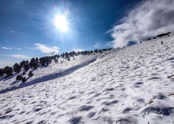 Καιρός σήμερα: Ήλιος με δόντια – Ανεβαίνει η θερμοκρασία