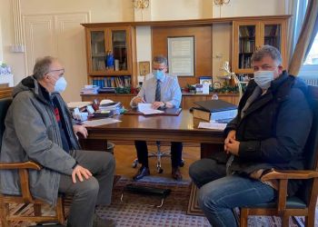 Νέα πεζοδρόμια, κιγκλιδώματα προστασίας και διαβάσεις