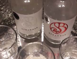 Παρουσιάστηκε στην Φλώρινα η πρώτη επίσημη εμφάνιση του ποτού Strawbar