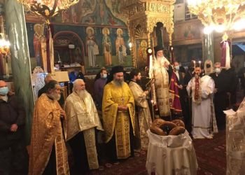 Στον Ιερό Ναό Αγίου Αθανασίου Κοζάνης τελέστηκε θεία λειτουργία, με αφορμή τον εορτασμό του  ομώνυμου Αγίου