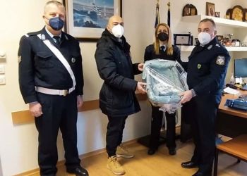 Το Τμήμα Τροχαίας Κοζάνης δώρισε ένα παιδικό κάθισμα αυτοκινήτου Το Τμήμα Τροχαίας Κοζάνης δώρισε ένα παιδικό κάθισμα αυτοκινήτου