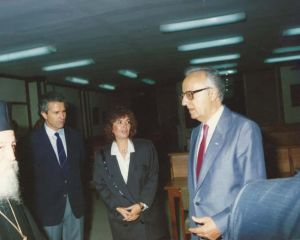 11 Οκτώβρη του 1988 ο Πρόεδρος της Δημοκρατίας Χρήστος Σαρτζετάκης επισκέπτονταν την Κοζάνη 11 Οκτώβρη του 1988 ο Πρόεδρος της Δημοκρατίας Χρήστος Σαρτζετάκης επισκέπτονταν την Κοζάνη