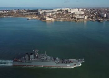 Η Ρωσία Με 30 Πολεμικά Πλοία Κάνει Γυμνάσια Στην Κριμαία