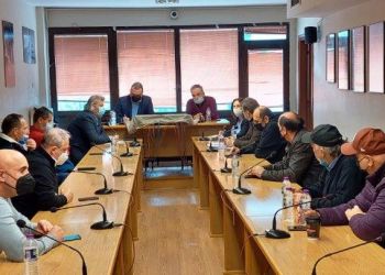 Κλιμάκιο με επικεφαλής τον Σ. Φάμελλο