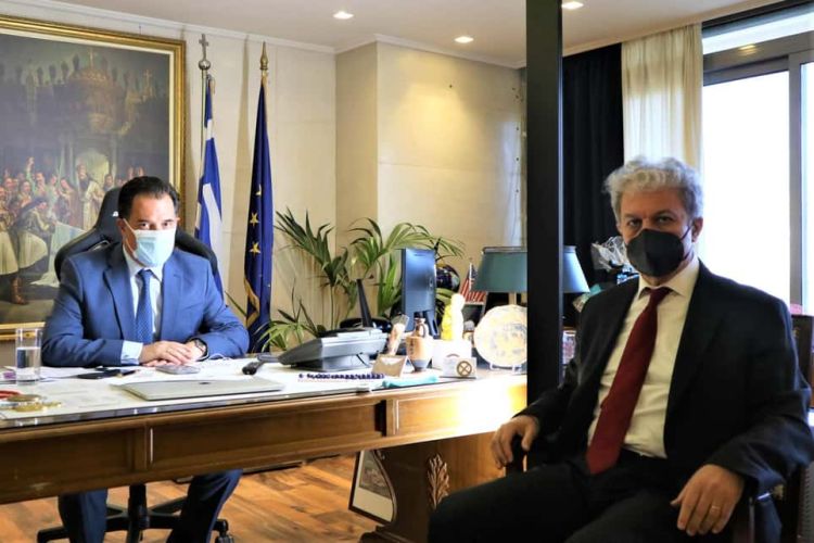 Ο Γιώργος Αμανατίδης με Άδωνι και κατοίκους του Ελλησπόντου Ο Γιώργος Αμανατίδης με Άδωνι και κατοίκους του Ελλησπόντου