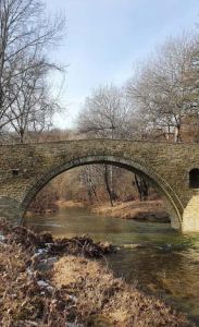 Οι ομορφιές μας: Αποκατάσταση του πέτρινου γεφυριού του Ροδοχωρίου Βοΐου Κοζάνης