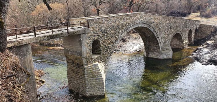 Οι Ομορφιές Μας: Αποκατάσταση Του Πέτρινου Γεφυριού Του Ροδοχωρίου Βοΐου Κοζάνης