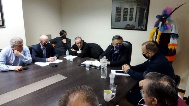 “Ενωμένοι” στον πόλεμο