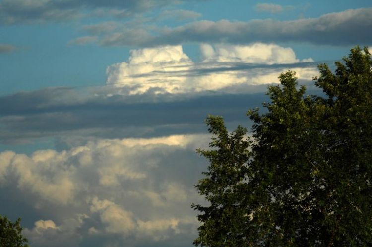 Καιρός Σήμερα: Χαμηλές θερμοκρασίες με λίγες τοπικές νεφώσεις και πρόσκαιρες χιονοπτώσεις