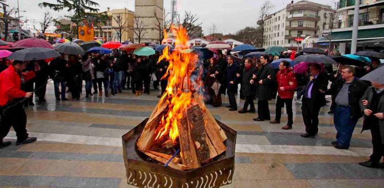 Πρωτοβουλία Νέων Κοζάνης – Δράση εκμάθησης τραγουδιών των Φανών ΠΝΚ