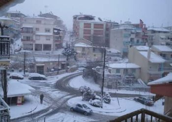 Κοζάνη: Τα Χιόνια “Κατασκηνώνουν” Στην Πόλη