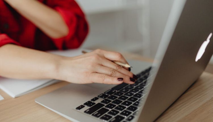 Ηλεκτρονικά ο υπολογισμός των τελών για τη μεταβίβαση οχήματος και οι τραπεζικοί λογαριασμοί για την πληρωμή τους