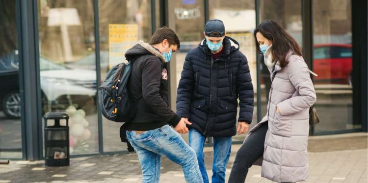 Κορονοϊός: Η Ελλάδα γυρίζει στην προ Covid εποχή – Γιατί αποφασίστηκε η σχεδόν ολική άρση των μέτρων