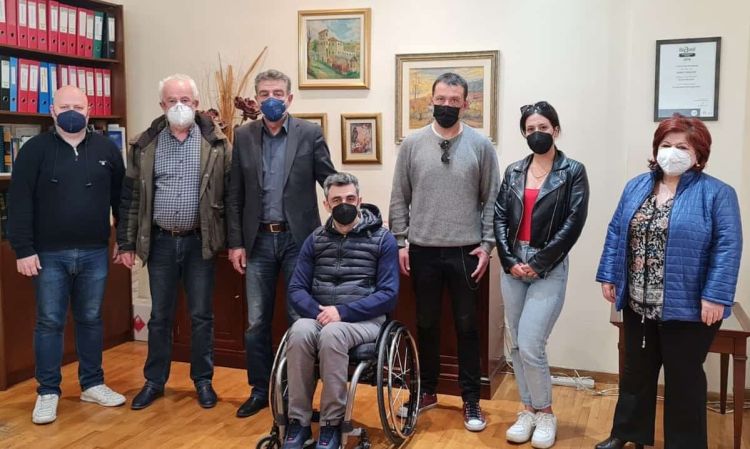 Ο Δασταμάνης συζήτησε  με τον Γενικό Γραμματέα της ΕΣΑμεΑ Βασίλη Κούτσιανο