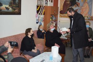 Πασχαλινές επισκέψεις του Αντιπεριφερειάρχη και του Δημάρχου Φλώρινας Πασχαλινές επισκέψεις του Αντιπεριφερειάρχη και του Δημάρχου Φλώρινας