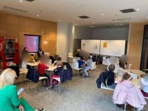 Το μήνυμα της αγάπης έστειλαν οι μικροί φίλοι της Δημοτικής Βιβλιοθήκης Κοζάνης με τη βοήθεια του κυρίου Εγκ!