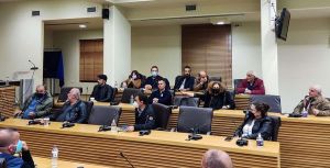 Πέντε πρόεδροι κοινοτήτων μιλούν στο “Θ” Πέντε πρόεδροι κοινοτήτων μιλούν στο “Θ”