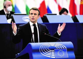Μακρόν: Ο «αγκιτάτορας» της Ευρώπης επιστρέφει στις Βρυξέλλες