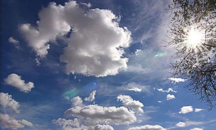 Ο Καιρός Σήμερα: Γενικά αίθριος καιρός με τοπικές βροχές και καταιγίδες κυρίως στα ηπειρωτικά ορεινά