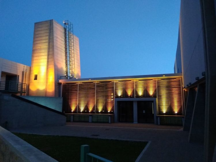 Συμβολική φωταγώγηση της Κοβενταρείου Βιβλιοθήκης