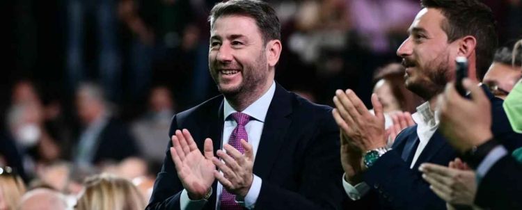 Συνέδριο ΠΑΣΟΚ: Μαθήτρια από την Κοζάνη η νεαρότερη Σύνεδρος