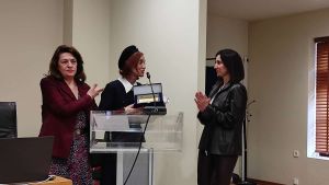 Eκδήλωση με αφορμή την Ημέρα της Μητέρας Eκδήλωση με αφορμή την Ημέρα της Μητέρας