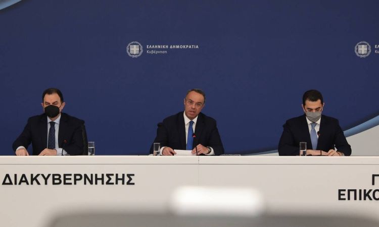 Μέτρα για το ρεύμα: Τα αναδρομικά, οι επιδοτήσεις και το πλαφόν – Αναστέλλεται από Ιούλιο η ρήτρα αναπροσαρμογής