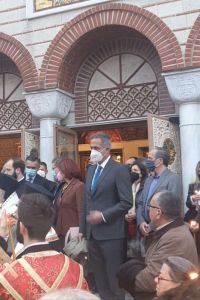 Πλήθος πιστών στη λιτάνευση της Εικόνας της Παναγίας Ζιδανιώτισσας στην Κοζάνη