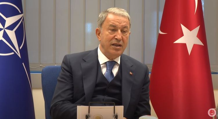 Επίθεση διαλόγου από τον Ακάρ