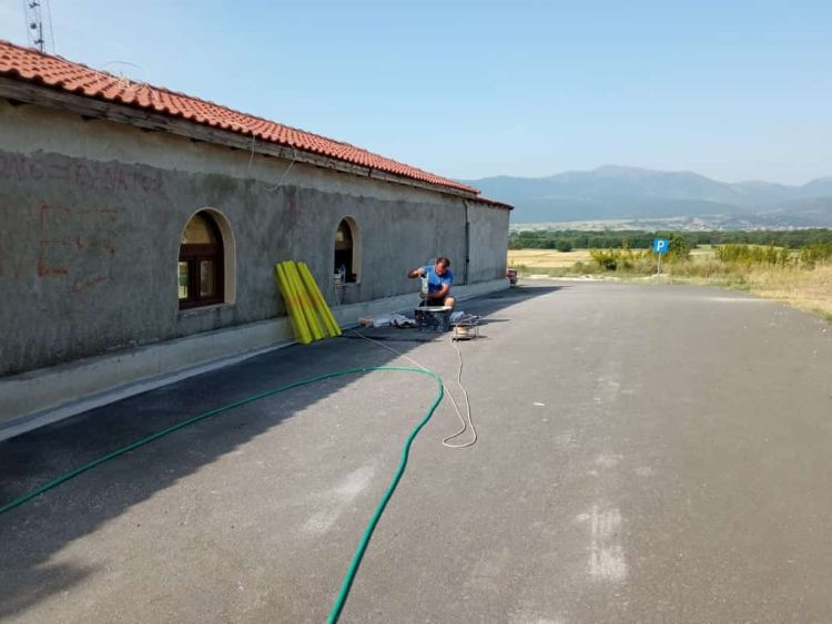 Εργασίες συντήρησης στο πάρκο της Αγίας Παρασκευής Καρυδίτσας