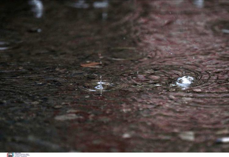 Καιρός: Πτώση θερμοκρασίας και βροχές – Που θα χρειαστούμε ομπρέλες