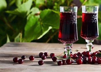 Λικέρ βύσσινο – εύκολη παραδοσιακή σπιτική συνταγή