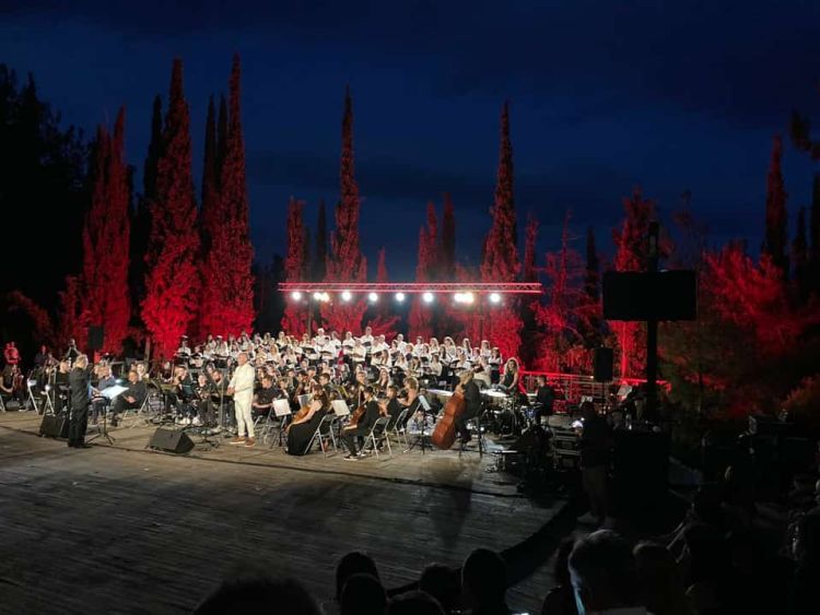 Μία αλησμόνητη και συγκινητική μουσική βραδιά στο Υπαίθριο Θέατρο του Δήμου Κοζάνης