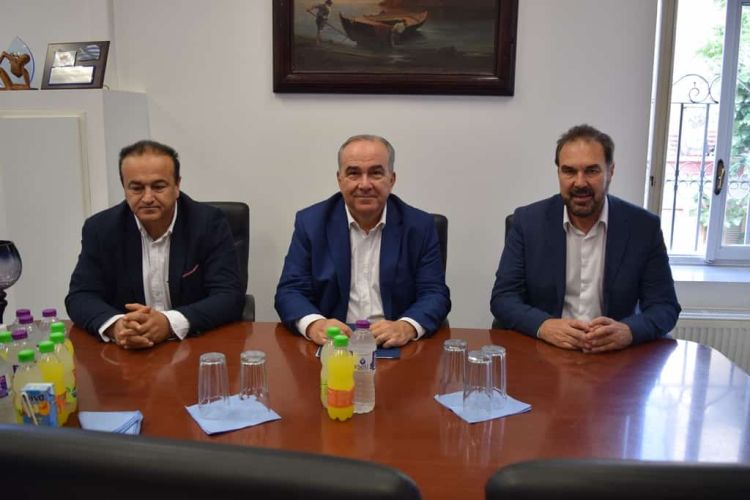 Με τον Αναπληρωτή Υπουργό Ανάπτυξης Νίκο Παπαθανάση ο Δήμαρχος Φλώρινας Βασίλης Γιαννάκη