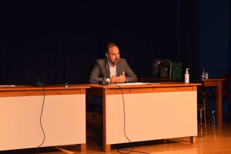 Με τους επιτυχόντες του Προγράμματος Κοινωφελούς Εργασίας ο Δήμαρχος Φλώρινας Βασίλης Γιαννάκης