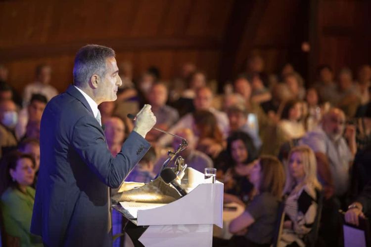 Οι “δράσεις’ του Στάθη Κωνσταντινίδη