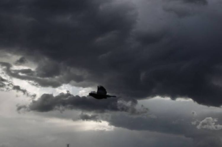 Ο Καιρός Σήμερα: Νεφώσεις παροδικά αυξημένες με τοπικές βροχές και σποραδικές καταιγίδες