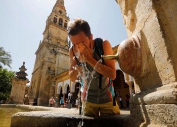 Ο καύσωνας συνεχίζεται στη Γαλλία