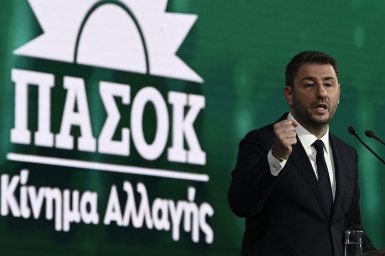 ΠΑΣΟΚ: Βγήκαν τα… «μαχαίρια» για τα χρέη