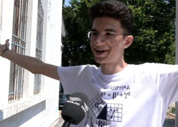 Πανελλήνιες 2022: Αρίστευσε Ιρανός πρόσφυγας