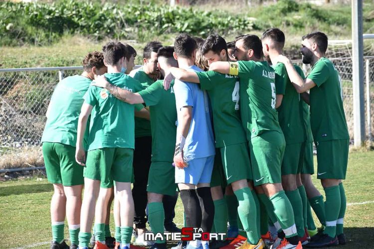 Ποιος θα είναι ο νέος προπονητής στο Βελβεντό ;