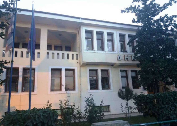 Πρόβλημα στο τηλεφωνικό κέντρο των υπηρεσιών του Δήμου Εορδαίας, που στεγάζονται στο πρώην στρατόπεδο «Καπετάν Φούφα»