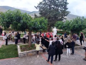 1ο Δημ. Σχολ. Σιάτιστας: Ένα ταξίδι με προορισμό το καλοκαίρι 1ο Δημ. Σχολ. Σιάτιστας: Ένα ταξίδι με προορισμό το καλοκαίρι